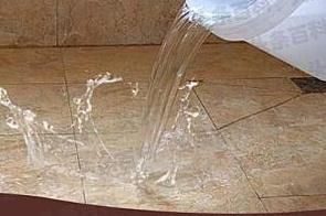 隆尧漏水维修 免砸砖防水材料该如何施工